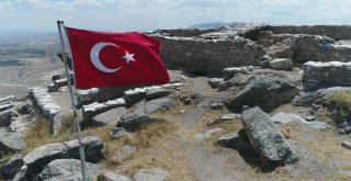 Tarihi Gevale Kalesi Ortaya Çıkarılıyor