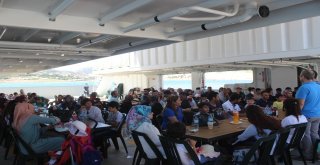 Siverekte Görev Yapan Sağlıkçılar Fırat Nehrini Gezdi