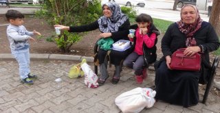 Velilerin Okullarda Öğle Arası Çilesi