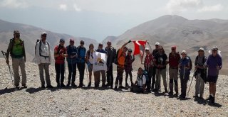 Dağcılardan 30 Ağustos Zafer Bayramı Tırmanışı