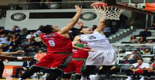 Tahincioğlu Basketbol Süper Ligi: Beşiktaş Sompo Japan: 61 - Pınar Karşıyaka: 57