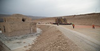 Hasankeyf Kalesinin Orta Kapısı Taşındı