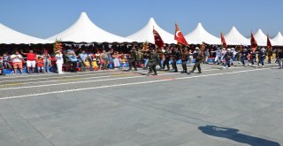 İzmirde 30 Ağustos Zafer Bayramı Coşkusu