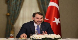 Bakan Albayrak: Bugün Akademisyenlerimiz Ve Ekonomistlerimiz İle Ekonomi Alanında Hayata Geçirmemiz Gereken Politikalara İlişkin Verimli Bir İstişare Toplantısı Gerçekleştirdik