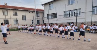Anadolu Efes, Çanakkale Ve Balıkesirde 109 Çocuğa Basketbol Eğitimi Veriyor