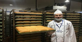 Hacılar İçin Mekkede Her Gün 45 Bin Kişilik Sıcak Yemek Hazırlanıyor