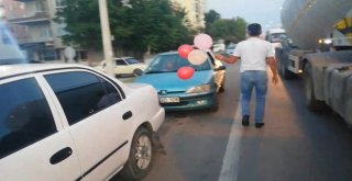 Uçan Balonları Gören Sürücüler Durdu