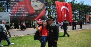 Komando Teğmenler Brövelerini Aldı