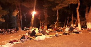 736 Yıldır Bu Keşkek İçin İnsanlar Geceyi Dağda Geçiriyor