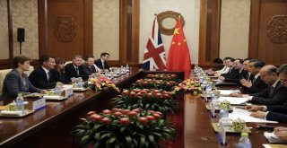 İngiliz Bakandan Çinde Gaf