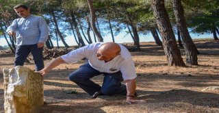 Çanakkale Savaşlarının Mezar Yeri Belli Olan Tek Şehit Doktorunun Kabrini Torunu Ziyaret Etti