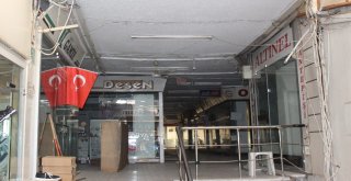 Yıkılma Tehlikesi Nedeniyle Mühürlenen Halep Çarşısına Hırsızlar Dadandı