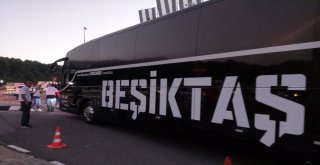 Beşiktaş Kafilesi Ülker Stadına Hareket Etti