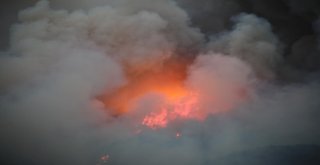 Hataydaki Orman Yangını Yerleşim Bölgesini Tehdit Ediyor