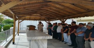Kocası Tarafından Öldürülen Kadın Toprağa Verildi