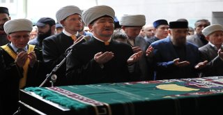 Orta Afrika Cumhuriyetinde Öldürülen Rus Gazeteciler Toprağa Verildi