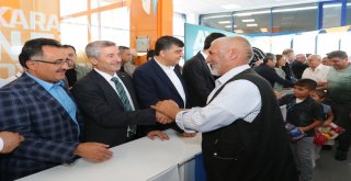 Belediye Başkanı Tahmazoğlu, Bayramı Vatandaşlarla Geçirdi