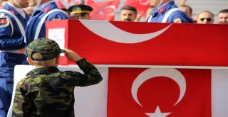 Şehit Anne Ve Oğluna Gözü Yaşlı Veda