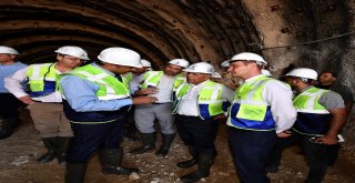 Başkan Çizmeleri Giydi, İzmirin En Uzun Tünelini İnceledi