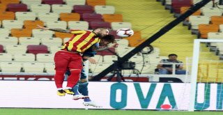 Spor Toto Süper Lig: Yeni Malatyaspor: 0 - Fenerbahçe: 0 (Maç Devam Ediyor)