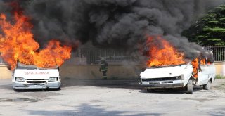 Boluda 2 Aracın Alev Alev Yandığı Tatbikat Gerçeğini Aratmadı