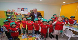 Karşıyakalı Çocuklara Ücretsiz Eğitim