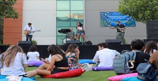 Yaşar Üniversitesinde İlk Mezunlar Buluşması