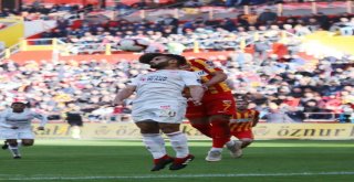 Spor Toto Süper Lig: Kayserispor: 0 - Dg Sivasspor: 0 (İlk Yarı)