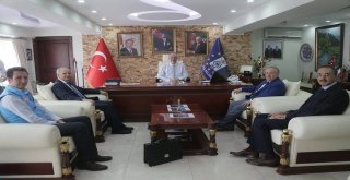 Kamil Saraçoğlu, Diyanet Vakfına 2 Hisse Kurban Bağışında Bulundu