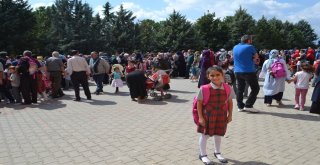 Minik Öğrenciler Mehter Marşlarıyla Ders Başı Yaptı