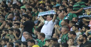 Kocaelispor Yeni Stadında İlk Maçına Çıktı