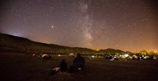 Bursalılar Gökyüzü Şölenini Nilüferde İzledi