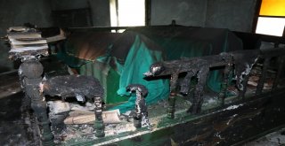 Yangında Zarar Gören Kasım Dede Türbesi Onarılacak