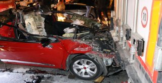 Otomobil Tırın Altına Girdi: 1 Ölü 2 Yaralı