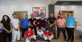 Filistinli Tekvandoculardan Başkan Cabbara Ziyaret