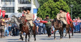 İzmir'in İşgalden Kurtuluşunun Yıl Dönümünde Duygulandıran Tören