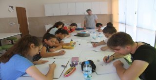Sarıgöl Gençlik Merkezinde Kurslar Başladı