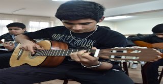 Tatilde Öğrencilerden Kurslara Yoğun İlgi