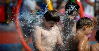 Bursanın İlk Su Oyunları Parkı Açıldı