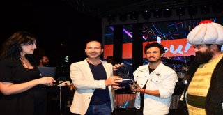 Buray, Ünyede Hayranlarıyla Buluştu