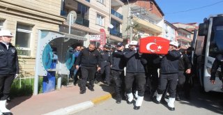 Feci Kazada Hayatını Kaybeden Polis Ve Ailesi Toprağa Verildi