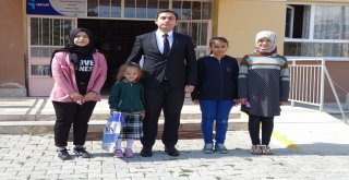 Kitap Okuma Yarışmasında Dereceye Giren Öğrenciler Ödüllendirildi