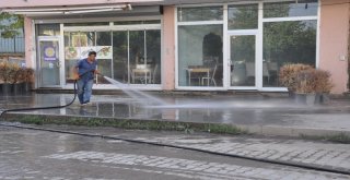 Bulanık Belediyesinden Yol Yıkama Çalışması