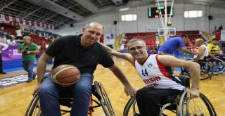 Eski Milli Basketbolculardan Engellilere Anlamlı Destek