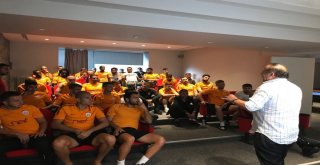 Galatasaray Ve Medipol Başakşehire Var Eğitimi Verildi