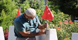 Şehitliklerde Buruk Bayram