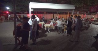 Kayalıklara Çıkan Genç Kızın İntihar Girişimini Çay İçerek İzlediler