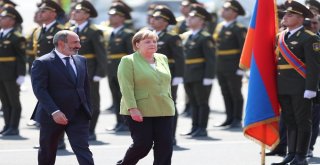 Almanya Başbakanı Merkel, Ermenistanda