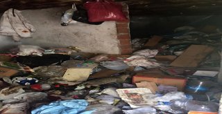 Son Bir Yılda Aynı Evden 29 Kamyon Çöp Çıkarıldı