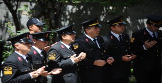 Bursada Şehitlikte Anma Töreni Düzenlendi